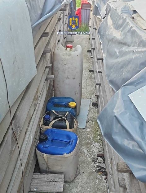 Percheziţii în Prahova la persoane suspectate de furt de combustibil din utilajele folosite la construcţia Autostrăzii A7