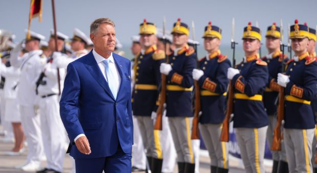 Klaus Iohannis, de Ziua Marinei: „Chiar dacă trăim vremuri marcate de multiple provocări de securitate, România este astăzi o ţară sigură şi stabilă”
