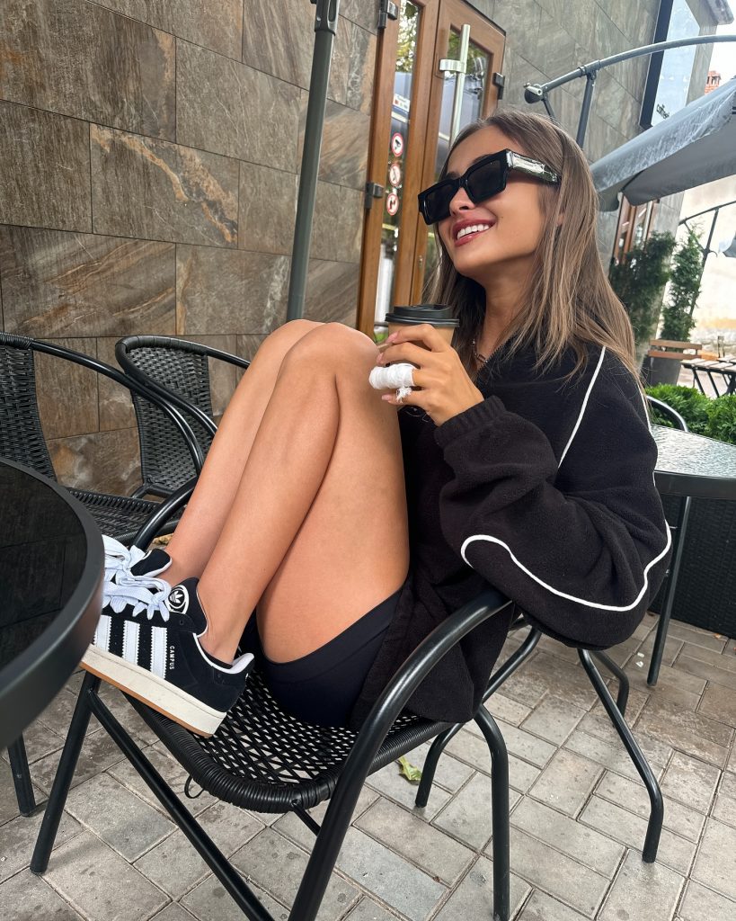 Artista Iuliana Beregoi rupe tăcerea după ce s-a spus că se iubește cu toboșarul Andrei Ivan. „Nu o să am cum să ascund vreodată ceva” 4 iuliana beregoi