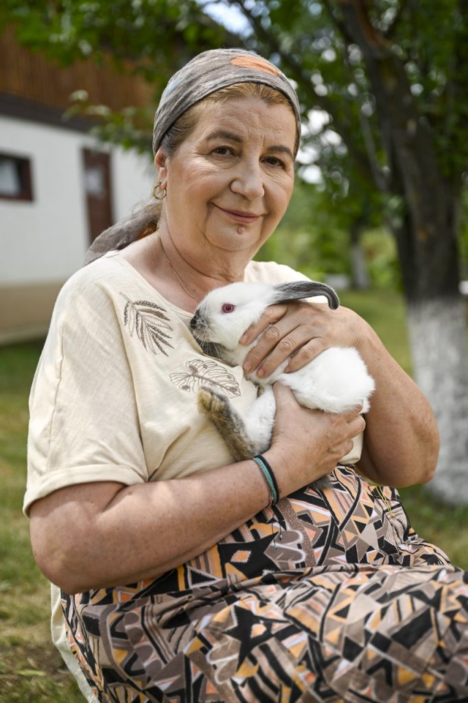 Magda Catone joacă în „Iubire cu parfum de lavandă”. Liliana Hodorogea și Gelu Nițu i se alătură în proiectul de la Antena 1 4 magda catone iubire cu parfum de lavanda1
