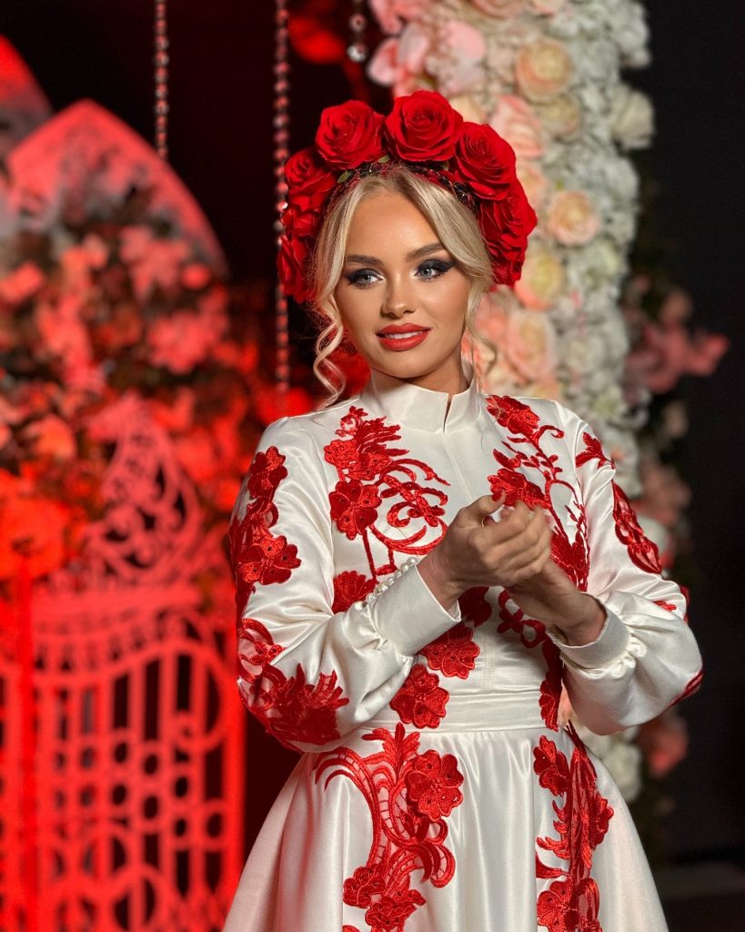 Ce făcea Maria Constantin la petrecerile date de Silviu Prigoană. Teo Trandafir a dat-o de gol: „Erau medici, niște specialiști, nu intra oricine” 3 maria constantin 8