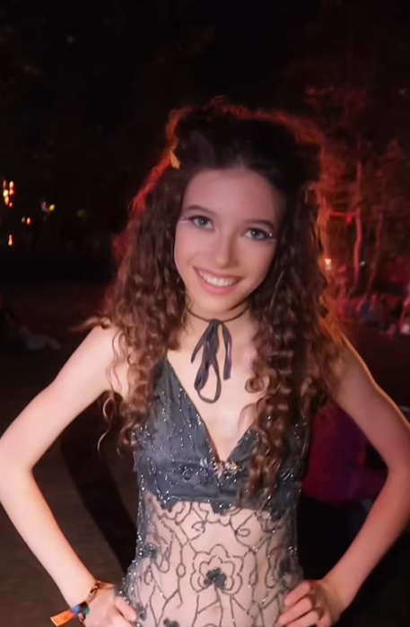 Cum a apărut Iulia Albu cu fiica Mikaela la festivalul Summer Well. Fanii au reacționat: „Ești atât de frumoasă Mikaela, semeni cu mama ta” 6 mikaela fiica iulia albu 4