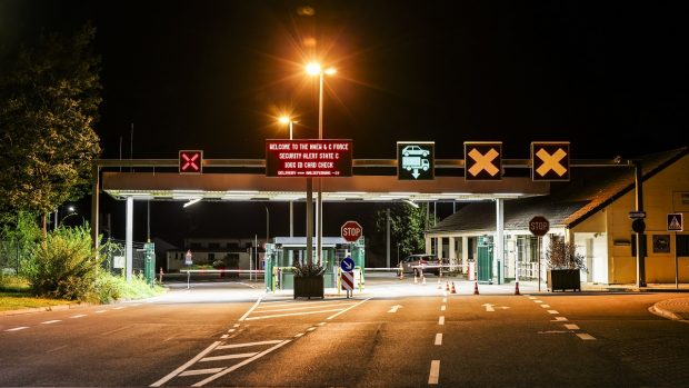 Al doilea cel mai înalt nivel de avertizare la o bază aeriană NATO din Germania. Angajații, trimiși acasă: „Potențială amenințare”