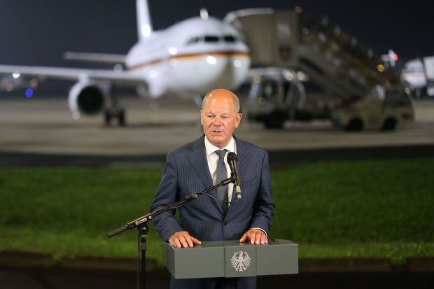 Olaf Scholz explică decizia de a-l preda pe asasinul din FSB întâmpinat de Putin la aeroport: „Datoria de a proteja vieți”