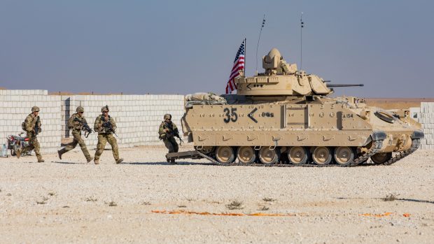 15 combatanți ai grupării teroriste Statul Islamic, uciși într-un raid în vestul Irakului. 7 militari americani au fost răniţi
