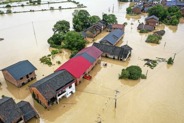 Cel puţin 30 de morţi şi 35 de dispăruţi în urma ploilor abundente provocate de taifunul Gaemi, în China