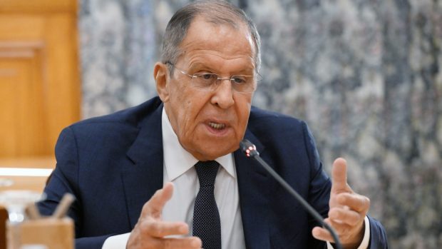 Serghei Lavrov avertizează Europa împotriva oricărei „aventuri sinucigașe” alături de Ucraina: „E o nebunie să vrei victoria împotriva unei puteri nucleare”