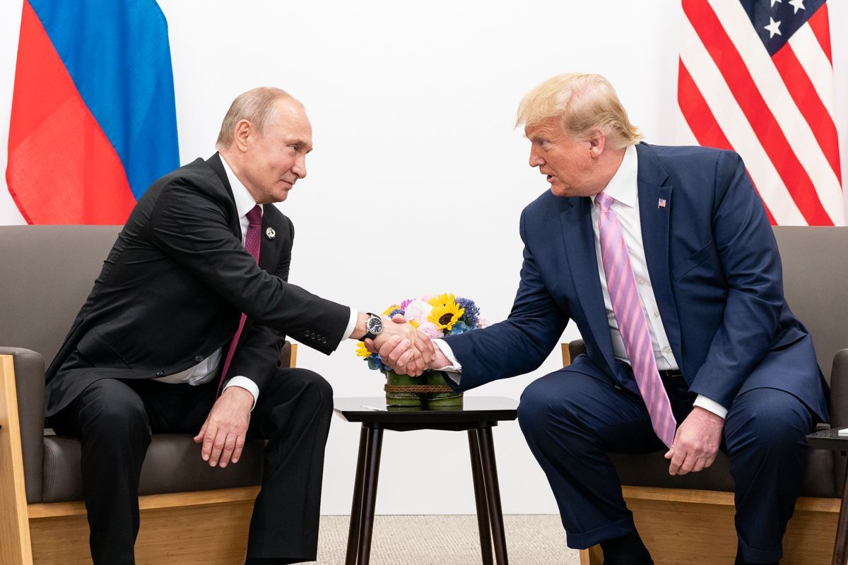 Donald Trump îl Felicită Pe Vladimir Putin Pentru Schimbul De Deținuți Cu Occidentul. „A Făcut încă O Afacere Grozavă”