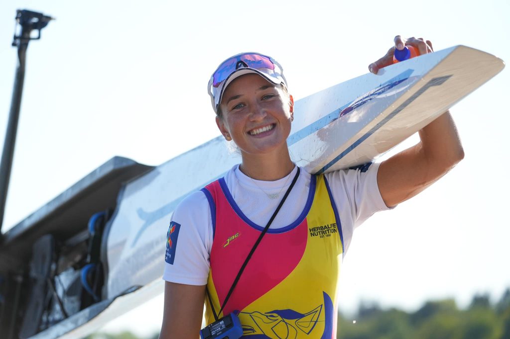 Cine este Simona Radiș, vicecampioană olimpică la dublu vâsle 12 radis11