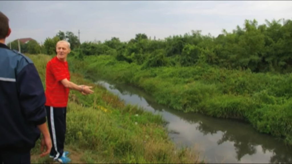 Crimele lui Toma Gheorghe, ucigaşul în serie care cere să fie liberat luna aceasta. „Dacă ar învia fiică-mea, io iar aş omorî-o, da’ pe Lili, dacă aş putea, aş învia-o” 6 reconstituire 1