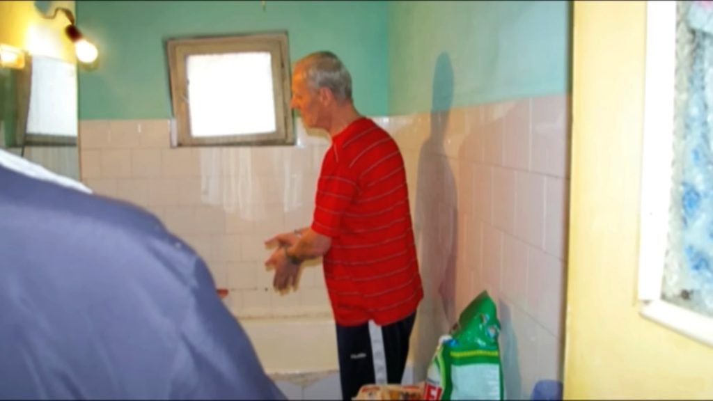 Crimele lui Toma Gheorghe, ucigaşul în serie care cere să fie liberat luna aceasta. „Dacă ar învia fiică-mea, io iar aş omorî-o, da’ pe Lili, dacă aş putea, aş învia-o” 2 reconstituire 4