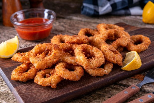 Rețetă de calamari pane – cum faci calamari delicioși cu crustă crocantă