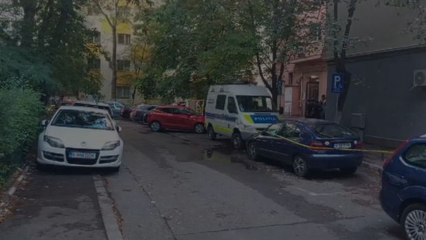Triplă crimă în București. O femeie, fiul și fiica ei, găsiți morți într-un apartament. Doi suspecți, fii ai victimei, au fost duși la audieri