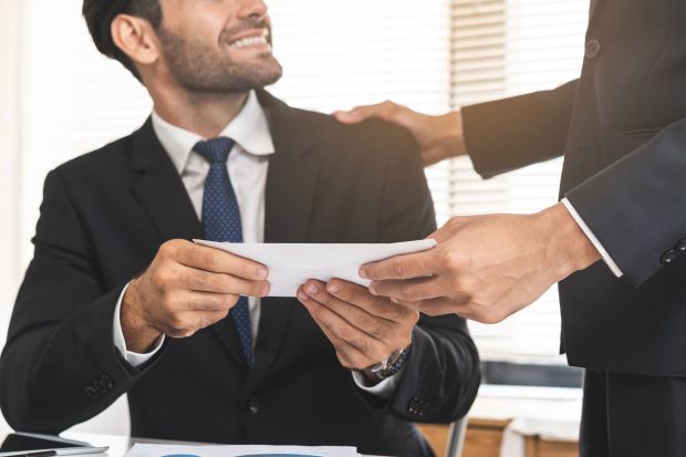 Datele INS confirmă creșterea solidă a veniturilor angajaților din România: salariul mediu net, a patra lună la rând, peste 1.000 de euro