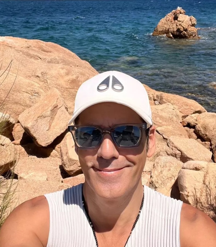 stefan banica jr vacanta mykonos