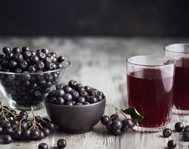 Cât suc de aronia se bea pe zi: Ghid complet pentru o sănătate optimă