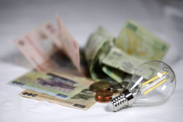Cum se modifică facturile la energie ale românilor în 2025, după ce expiră termenul de compensare