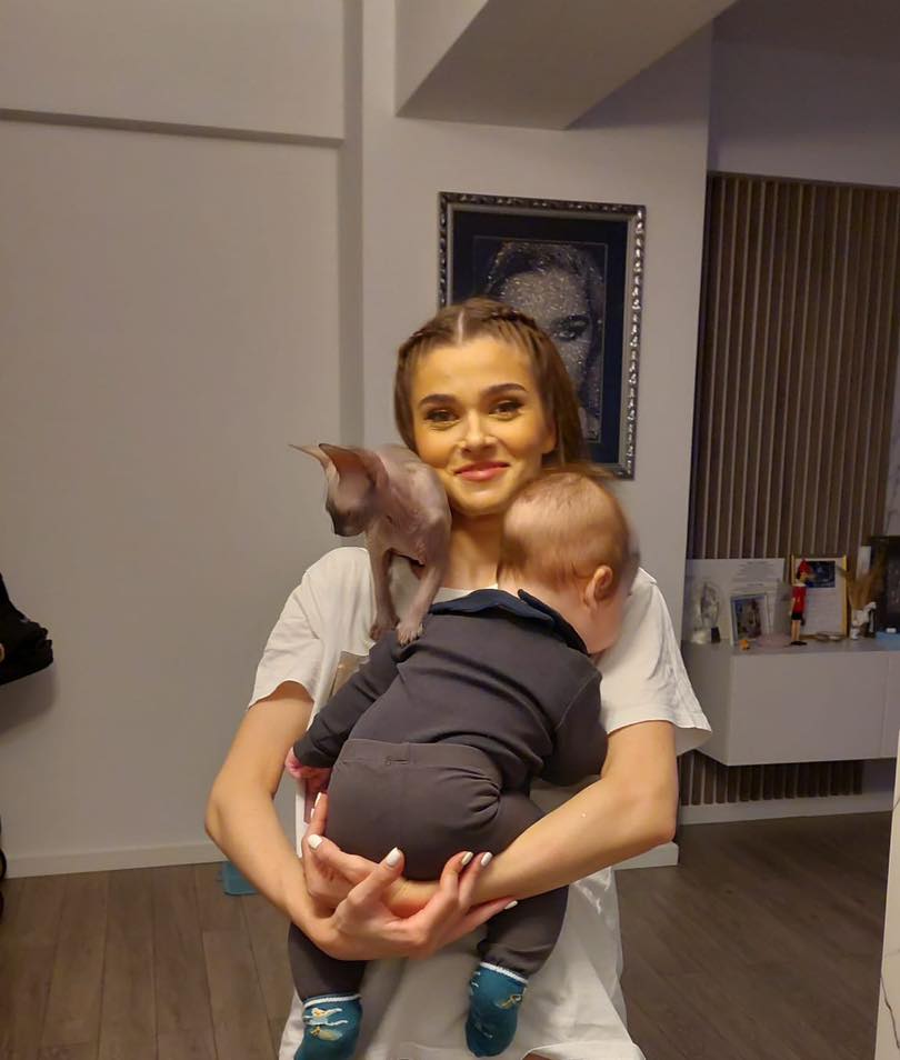 theo rose 4