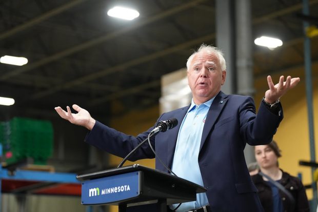 Primele reacții după ce Kamala Harris l-a ales pe Tim Walz pentru postul de vicepreședinte. Trump: „Mai rău decât liberala periculoasă”