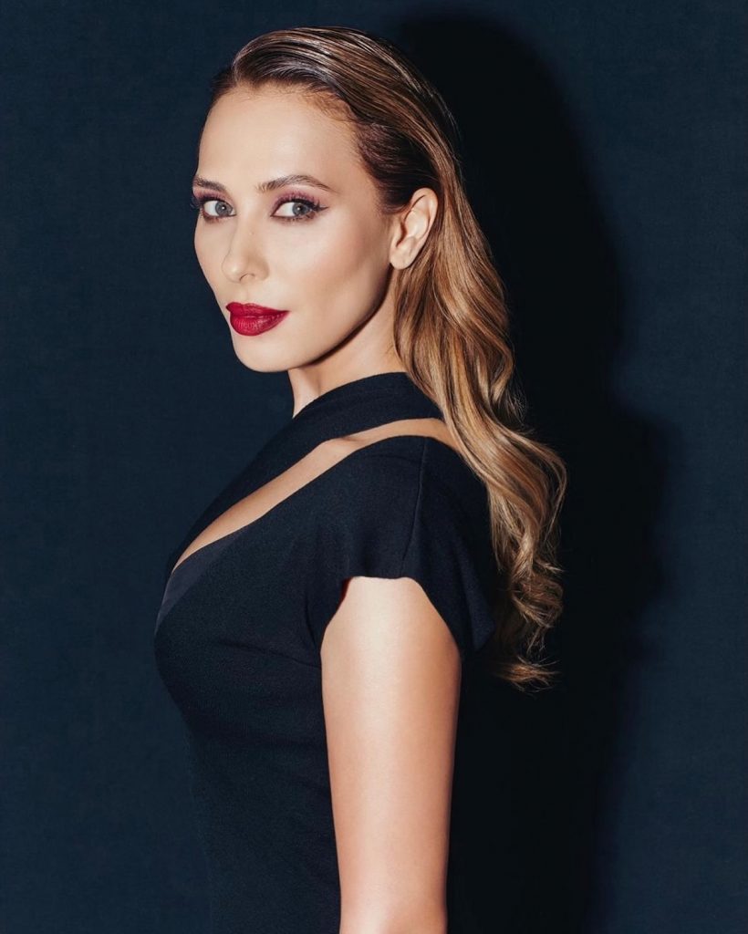 Iulia Vântur, detalii neștiute despre iubitul ei, Salman Khan. „Eu nici măcar nu m-am întâlnit cu el în India” 6 vantur
