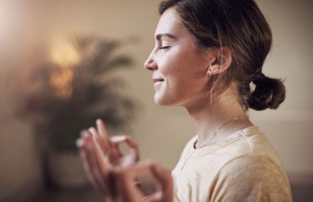 Yoga pentru față – ce este și cum ne ajută tenul