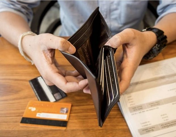 Cum să alegi o companie de microfinanțare de încredere în România: Sfaturi și sugestii