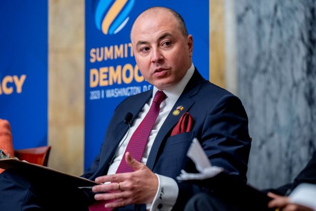 România, la un pas de eliminarea vizelor pentru SUA: „Procesul tehnic debutează în octombrie”