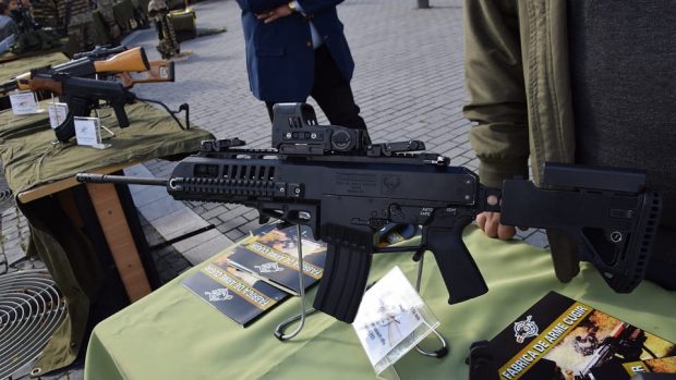 Proiectele-fantomă ale industriei autohtone de armament. Generalul (r) Virgil Bălăceanu: „Vorbim despre fonduri foarte mari”