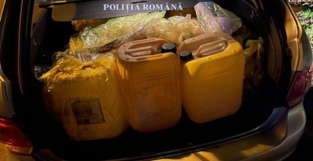 Trei șoferi de mașini de salubrizare din Timișoara, reținuți după ce au furat zeci de tone de combustibil din stocurile firmei