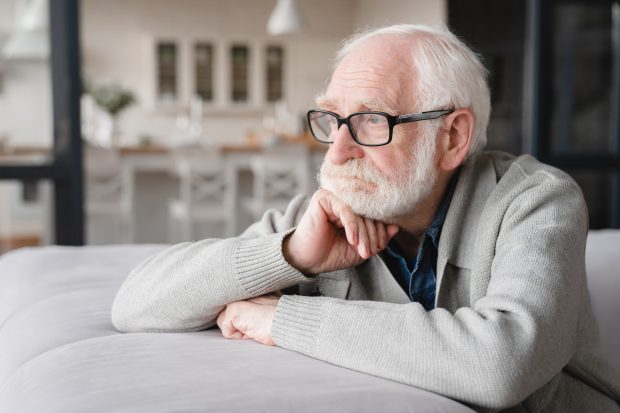 Alzheimer ar putea fi detectat cu câțiva ani înaintea apariției primului simptom 