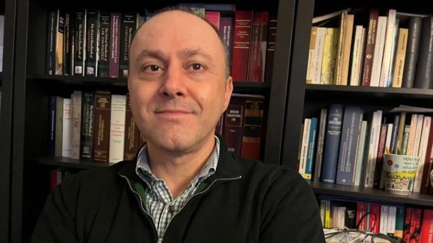 Interviu | Bogdan Iancu, doctor în drept constituțional comparat: „E bine că MCV a fost ridicat, nu puteam ține la infinit România într-un fals statut de paria” 