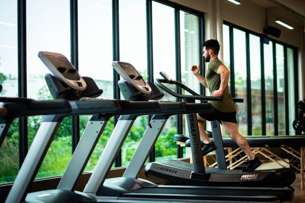 Când este cel mai bun moment din zi pentru a cumpăra de Black Friday? Perioadele optime pentru a găsi cele mai bune oferte la produsele dedicate pasionaților de fitness