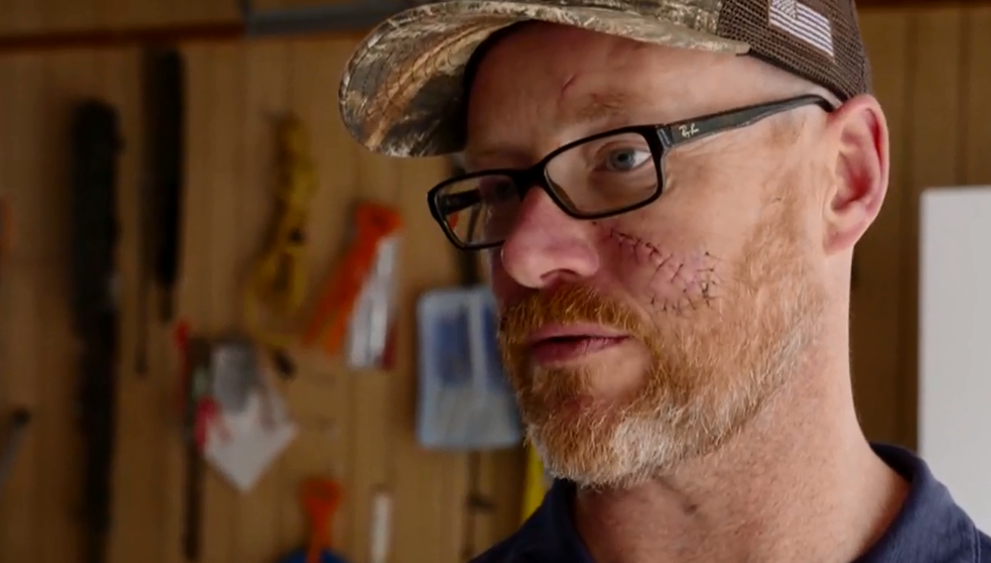 Un băiețel de 12 ani i-a salvat viața tatălui său și a împușcat ursul de 90 de kilograme, în SUA: „Tot ce vedeam erau ghearele și colții lui”