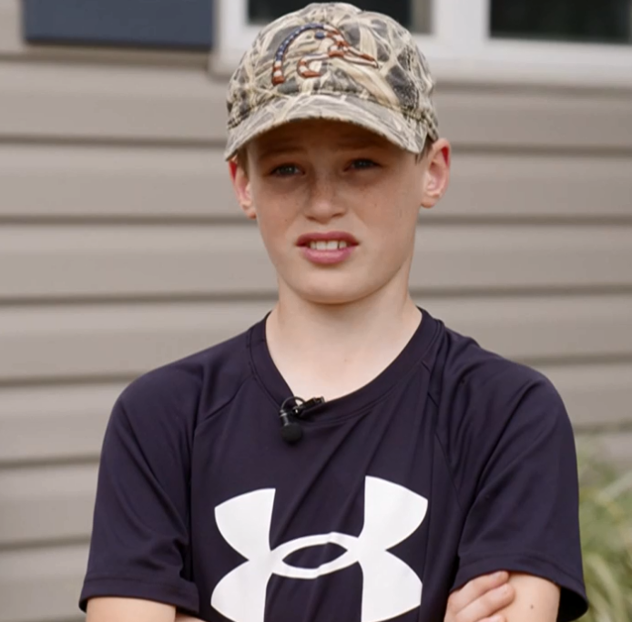 Un băiețel de 12 ani i-a salvat viața tatălui său și a împușcat ursul de 90 de kilograme, în SUA: „Tot ce vedeam erau ghearele și colții lui”