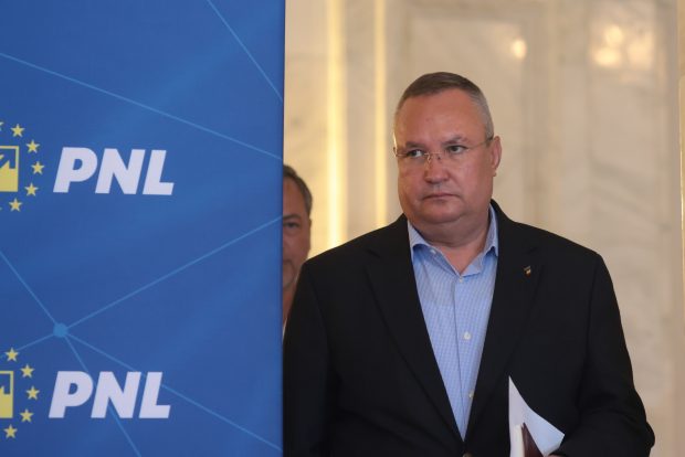 Instituția derogării ia avânt în PNL. Liberalii rămân în zodia candidatului importat, nu format