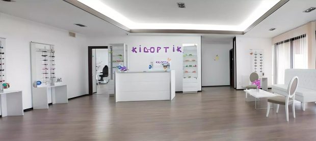 Consult oftalmologic pediatric fără picături la Clinica KidOptik