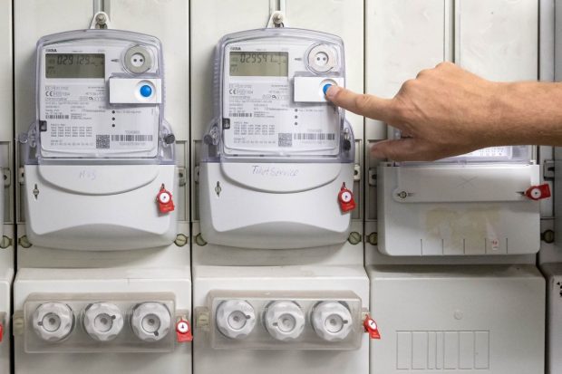 Un bărbat din California, care făcea economie la energie, a plătit facturile vecinului timp de 13 ani, dintr-o eroare