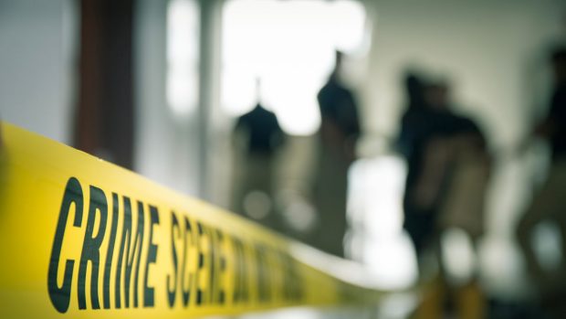 Un șerif din Florida și-a împușcat iubita în cap în timp ce-i arăta cum să curețe arma
