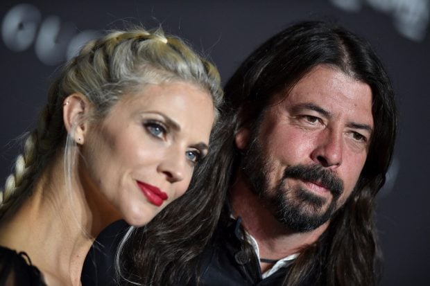 Dave Grohl și-a înșelat soția și recunoaște că are un copil în afara căsniciei: „Fac tot ce pot pentru a recâștiga încrederea”