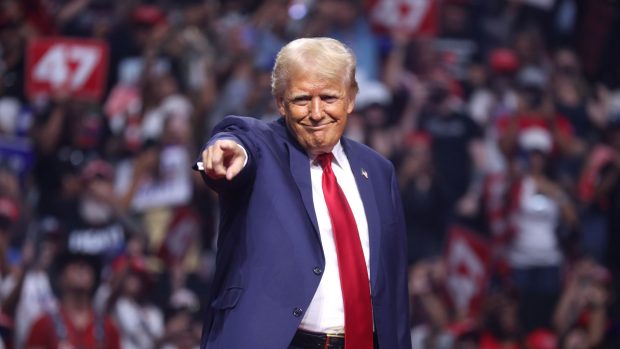 Donald Trump a primit mesaje de amenințare la Mar-a-Lago. „Îl voi găsi personal și-l voi omorî”. Un bărbat de 64 de ani din Idaho a fost reținut