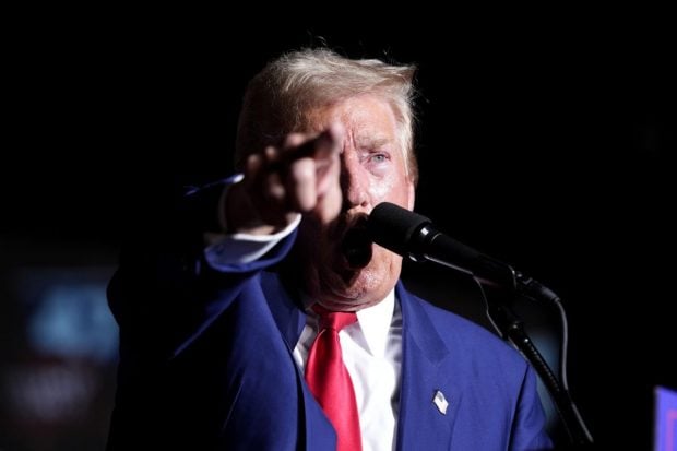 Donald Trump spune că va da Google în judecată dacă ajunge președinte, acuzând că adversara sa Kamala Harris e favorizată la căutările online