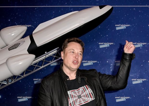 Câți sateliți controlează acum Elon Musk după lansarea celui de-al 7.000-lea Starlink