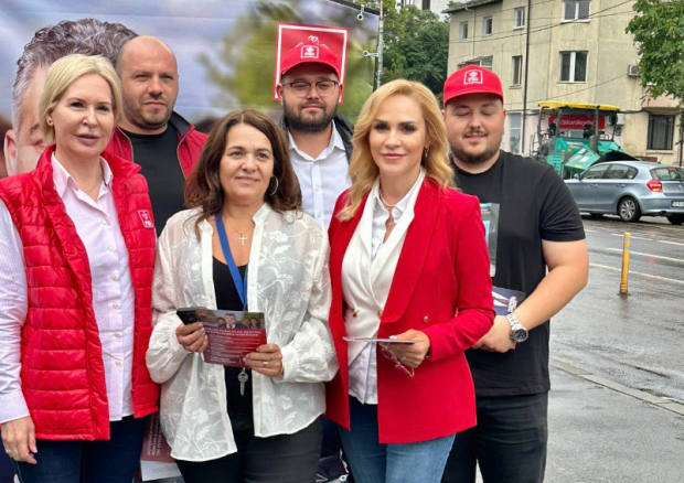 Gabriela Firea strânge semnături în stradă pentru candidatura lui Marcel Ciolacu