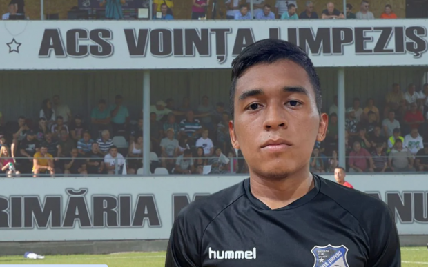 Un sud-american pe post de român U19 a fost introdus pe teren în Liga a 3-a, după ce i s-a spus arbitrului că e surdomut și analfabet