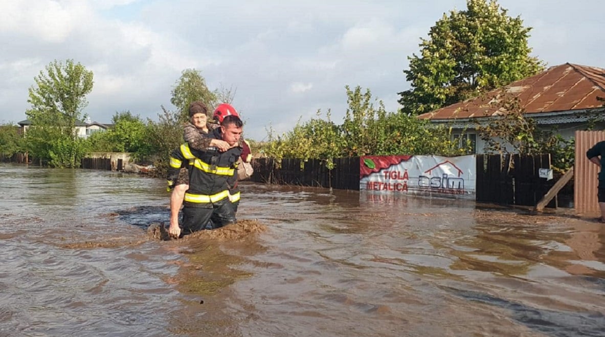 Patru Morți în Inundațiile Din Galați, Unde Apa A Intrat Peste Oameni, în Case. Ploile Aduse De Ciclonul Boris Fac Prăpăd în România