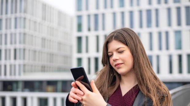 De ce Generația Z și Milenialii nu răspund la telefon: „Un apel neașteptat înseamnă o veste proastă”