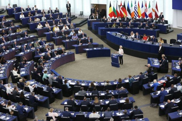 Parlamentul European susține într-o rezoluție că Ucraina trebuie să poată lovi ținte militare în Rusia