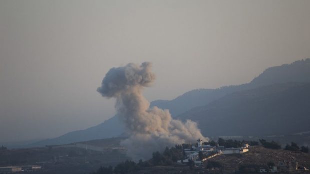Hezbollah confirmă moartea unui comandant al său și spune că a atacat o bază navală israeliană, care găzduieşte o unitate de elită