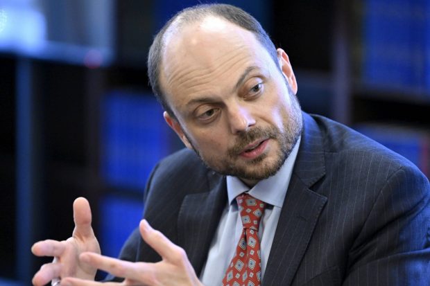 Opozantul rus Vladimir Kara-Murza, înainte de a fi primit de Macron: „Regimul Putin va sfârși într-un viitor foarte apropiat, să nu-i facem concesii”