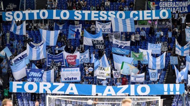Fanii echipei Lazio, interziși pe stadion la meciul cu Dinamo Kiev, după ce poliția germană a confiscat arme de la ei
